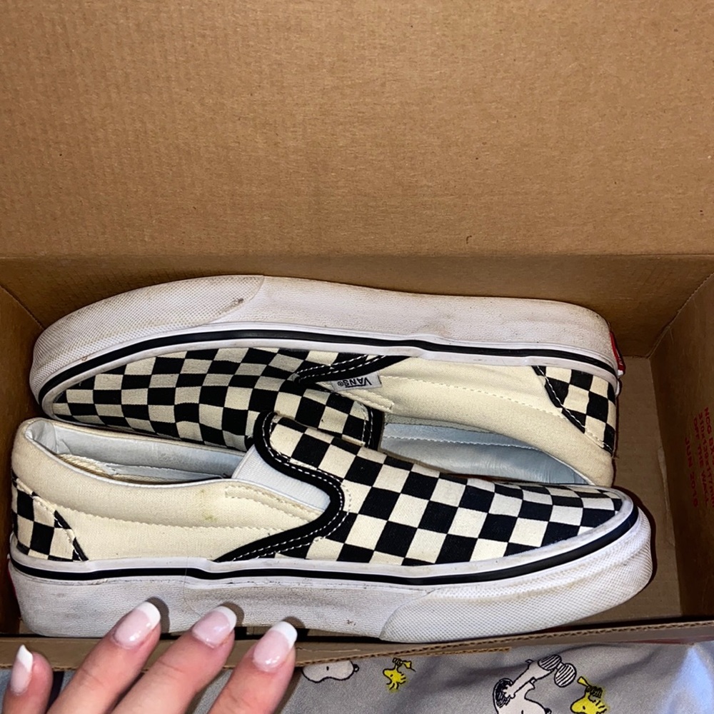 Women’s black and white checkered vans